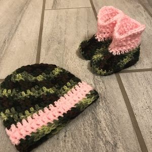0/6M Camo & Pink Baby Girls Cowboy Hat/Boot Set